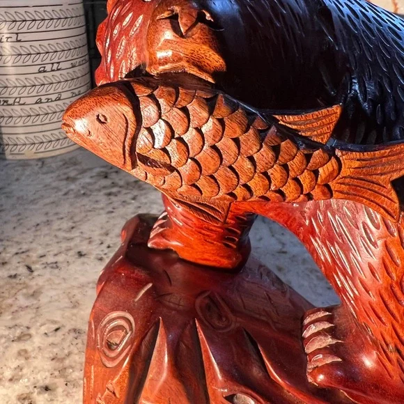 Vintage Japan Ainu Brown Bear with Fish Carved Solid wood! - Picture 12 of 15